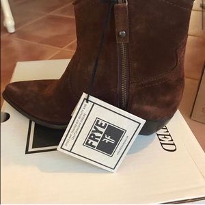 Frye | Sacha Short Suede Boot | 8.5 US | NWT